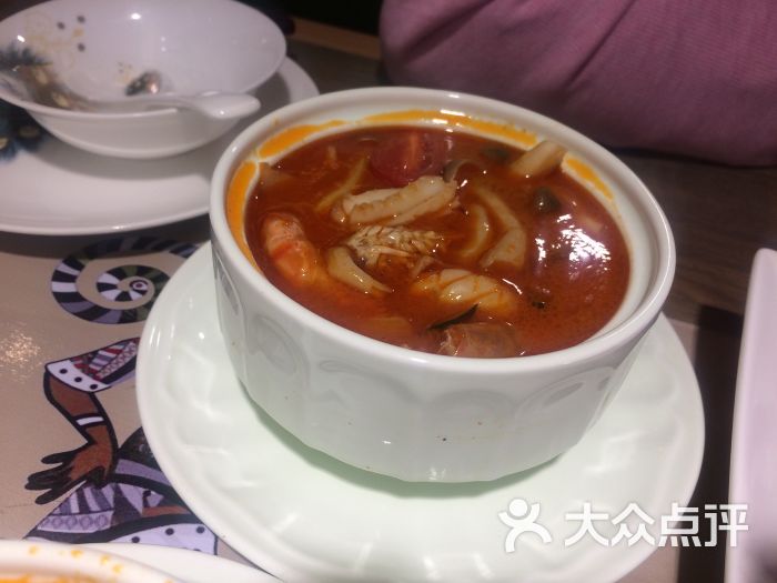 赵丽颖婚后首秀恩爱 晒老公视角美照甜蜜冒泡【火狐电竞】(图1) 火狐电竞平台