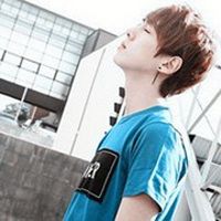 年近六十岁的她为了躲避债务,整容成少女的模样|火狐电竞平台(图2) 火狐电竞平台