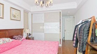 电影《少年的你》中“周冬雨”的新班主任一角是他“火狐电竞”(图1) 火狐电竞