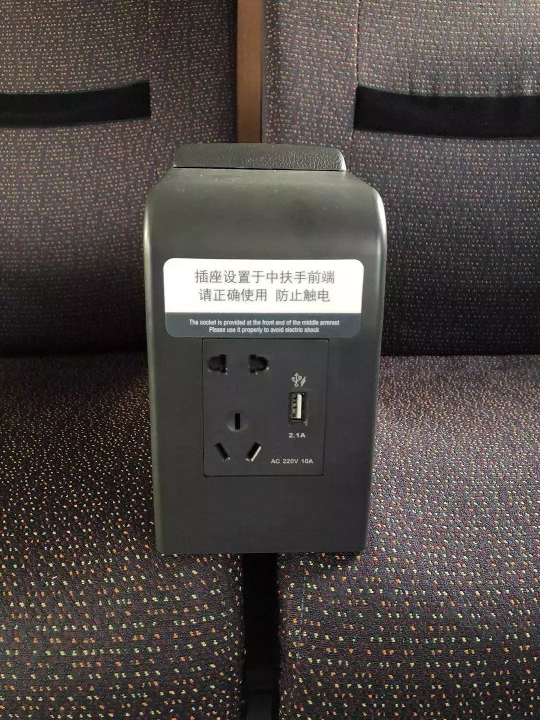 肌肤暗黄缺水吗?那怎么样才能拯救缺水的肌肤呢?【火狐电竞平台】(图3) 火狐电竞官网